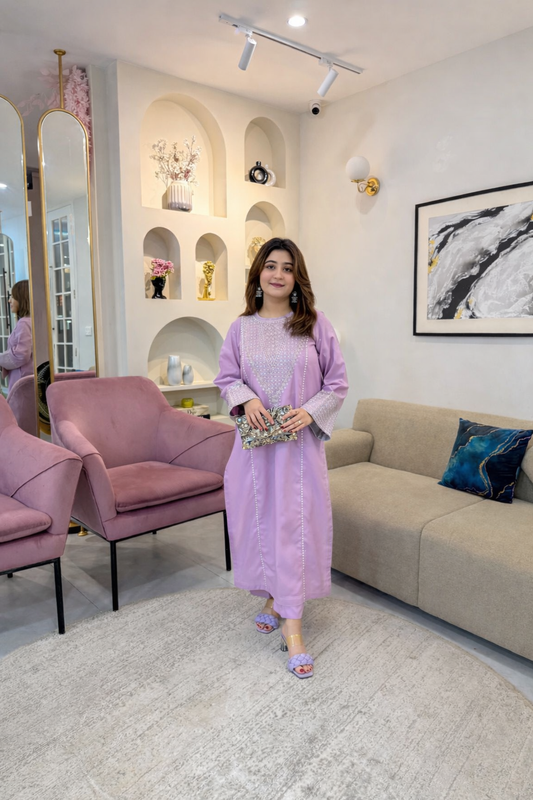 Leelaa Embroided 2pc