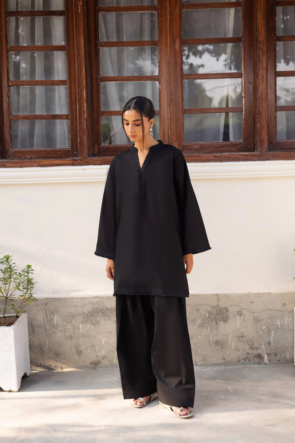 Black Khaddar Farshi Shalwar 2Pc