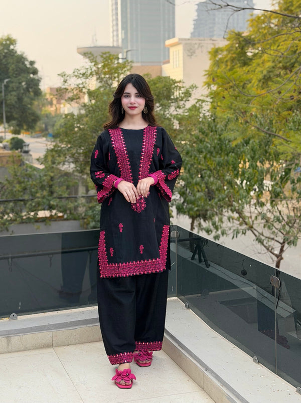 Ghulaboo Embroidered 2Pc