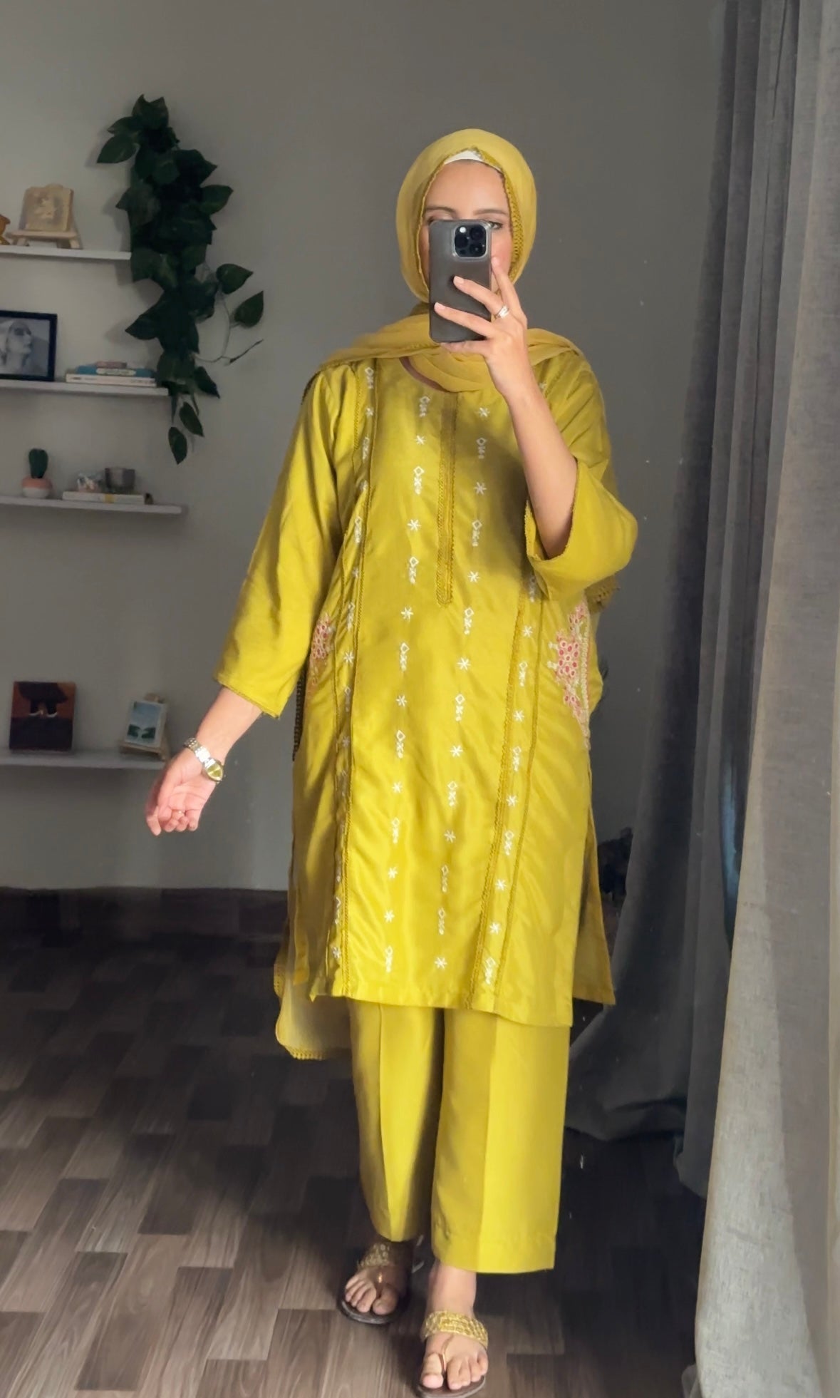 AYRA Embroided 2pc - Sajfi Closet