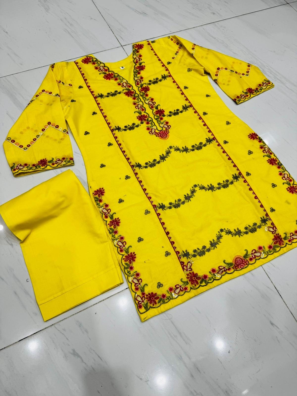 Khushi Embroided 2pc - Sajfi Closet