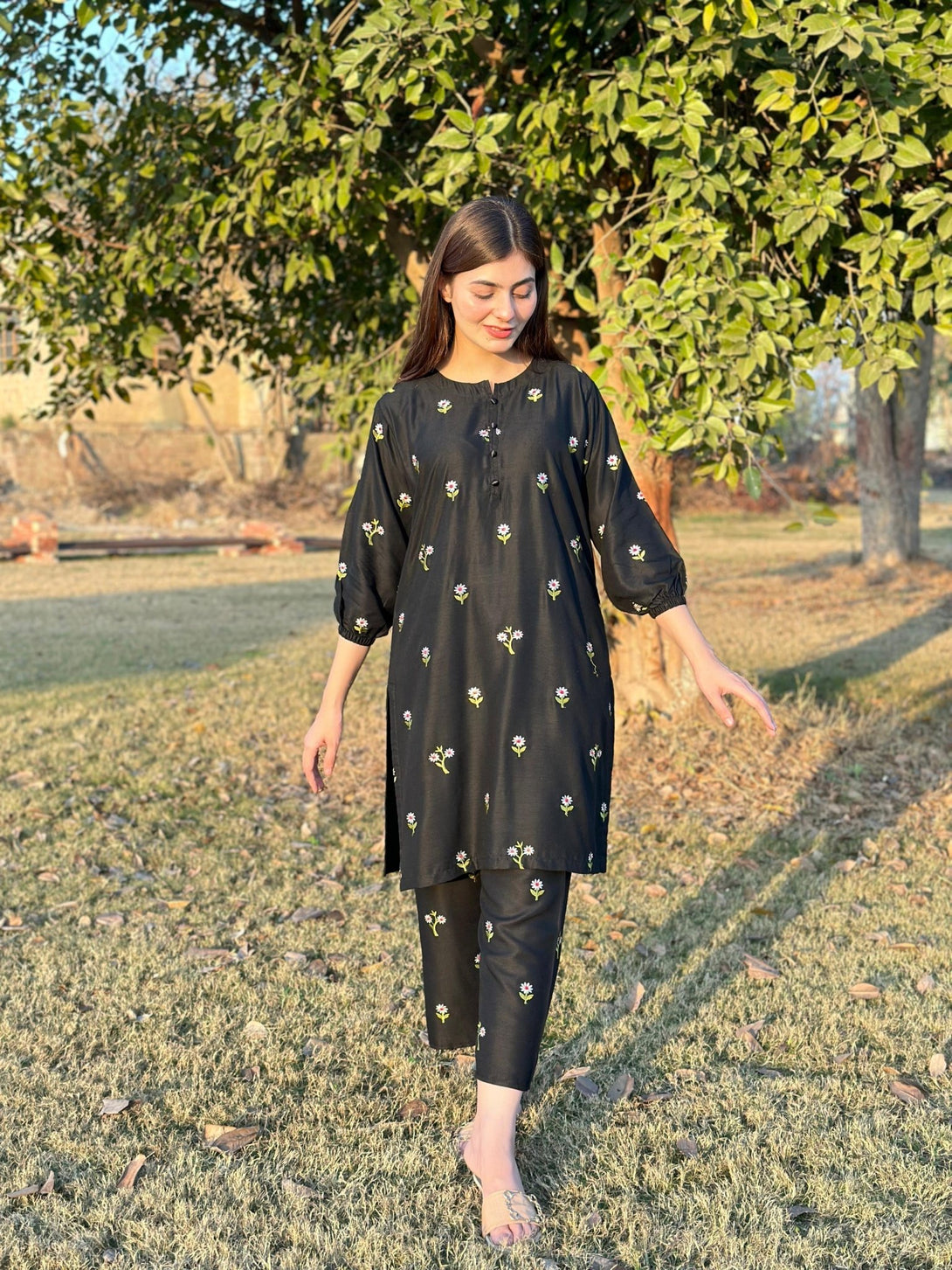 LAALI Embroided 2pc - Sajfi Closet