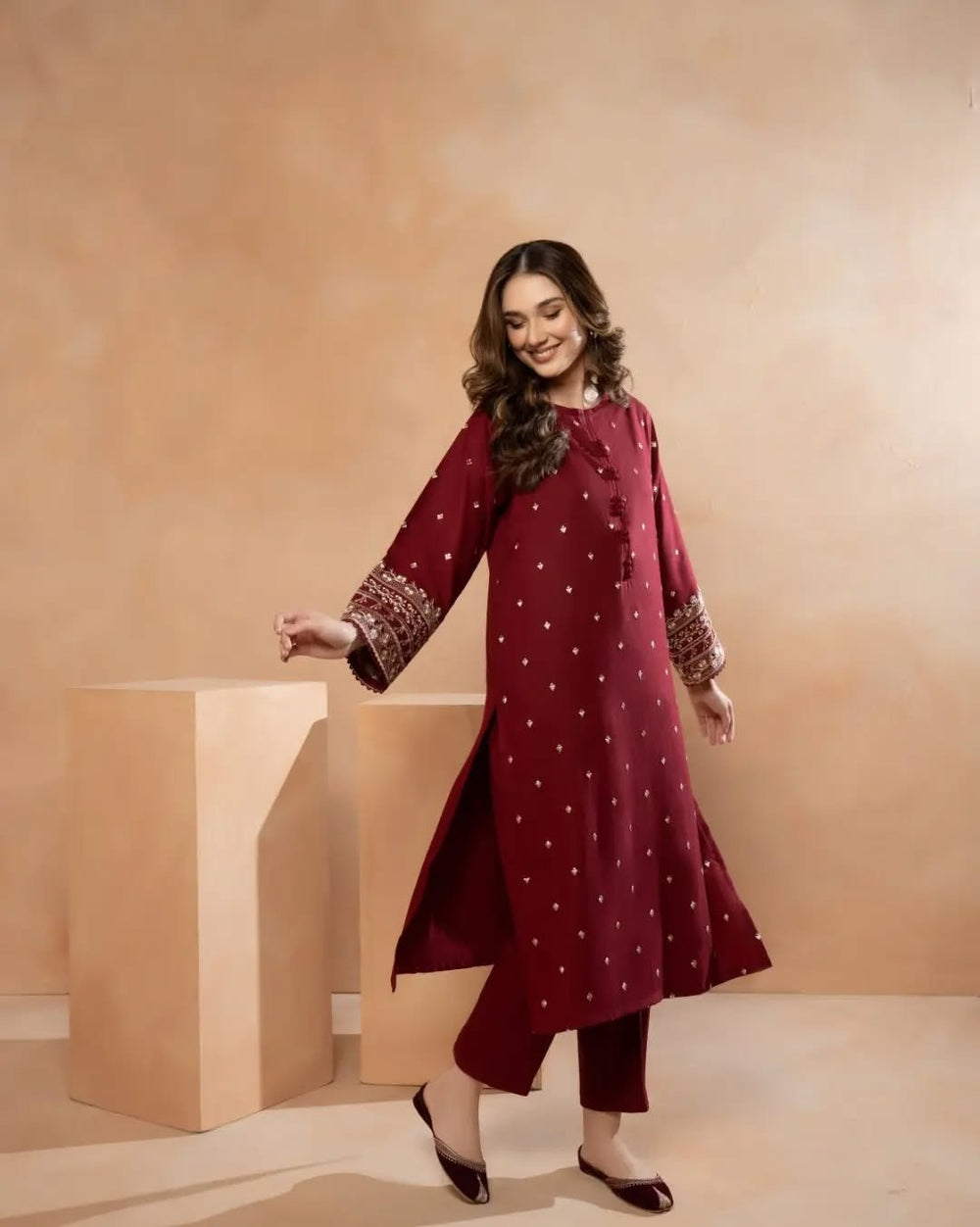 Laam Embroidered 2pc – Sajfi Closet