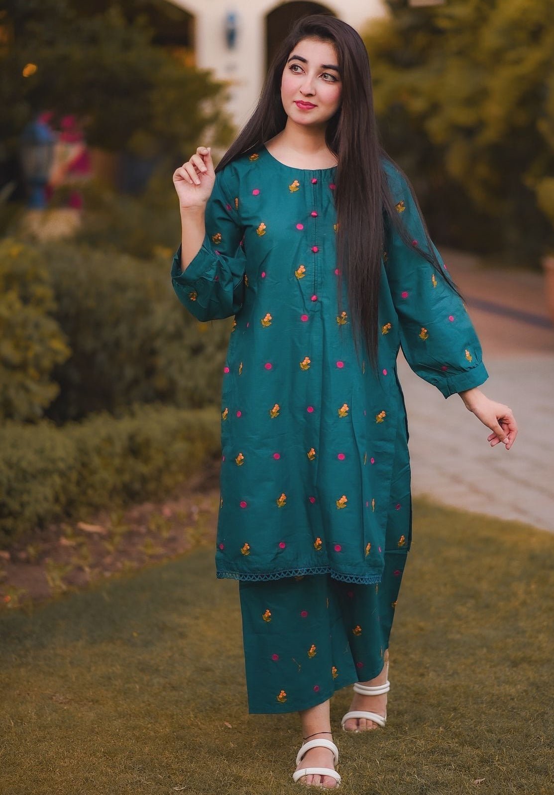 Tulip Embroided 2pc - Sajfi Closet